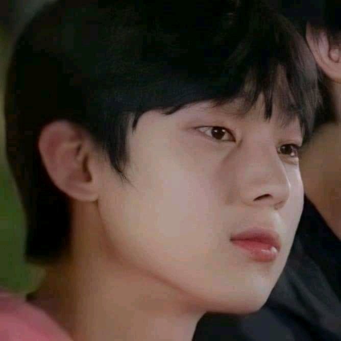 Bang_pdGlasses's tweet image. Me on ep. 12, hoping there will have some english translation🙏🥺

#ILAND #ILAND_EP11 #아이랜드