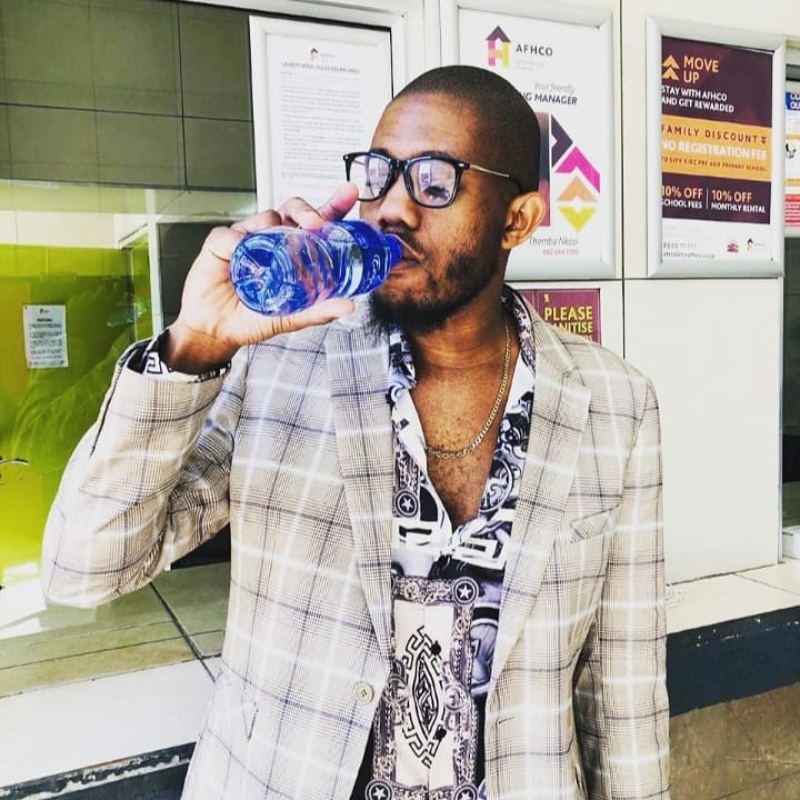 TheRealMatlala1's tweet photo. Drink water💦 https://t.co/lIWndVW5YV