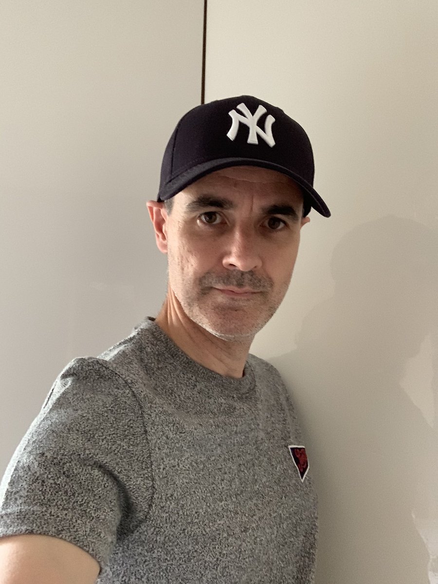 Jinx_c2's tweet photo. #capselfie @pourmeavino https://t.co/9xQVZMfh1a