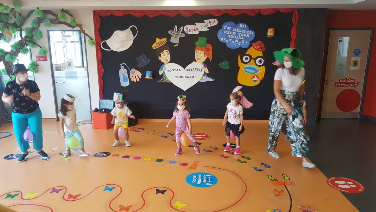 Bahçeşehir Koleji Ataşehir 2 Kampüsü (@bk_atasehir2) on Twitter photo Anasınıfı öğrencilerimiz kendi tasarladıkları şapkalarla hem yaratıcılıklarını geliştirdiler, hem de bolca eğlendiler. 🧢🎩👒🌈🥰 <a href="/bahcesehir_k12/">Bahçeşehir Koleji</a> <a href="/ErkenCocukluk/">Hale Güneş</a> <a href="/HilalDemirliol1/">Hilal Demirlioğlu</a> Anasınıfı öğrencilerimiz kendi tasarladıkları şapkalarla hem yaratıcılıklarını geliştirdiler, hem de bolca eğlendiler. 🧢🎩👒🌈🥰 <a href="/bahcesehir_k12/">Bahçeşehir Koleji</a> <a href="/ErkenCocukluk/">Hale Güneş</a> <a href="/HilalDemirliol1/">Hilal Demirlioğlu</a>