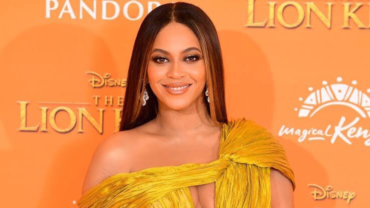 IF ONE HAS TO GO between Drake Beyoncé Eminem & Rihanna. Who would it be? 