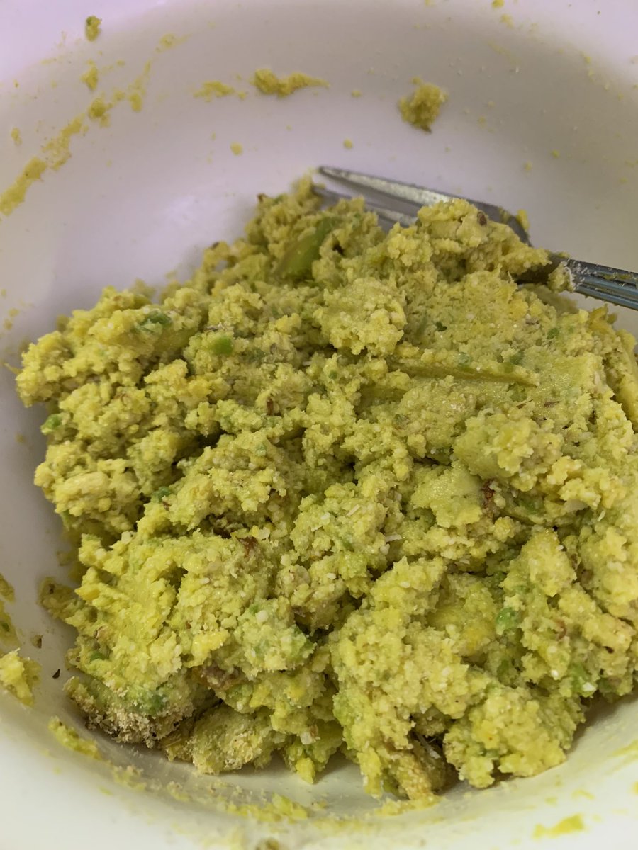 kenny_keto's tweet photo. Cheesy avocado chips, anyone? #keto #ketodiet #ketogenic #ketogenicdiet #生酮飲食 #生酮 #糖質制限 #糖質制限ダイエット #ketogen #ketogendiet #lowcarb #케토다이어트 #케토제닉다이어트 #ketogéndiéta #ketomealprep #avocado #avocadochips https://t.co/A5LxJWSkms