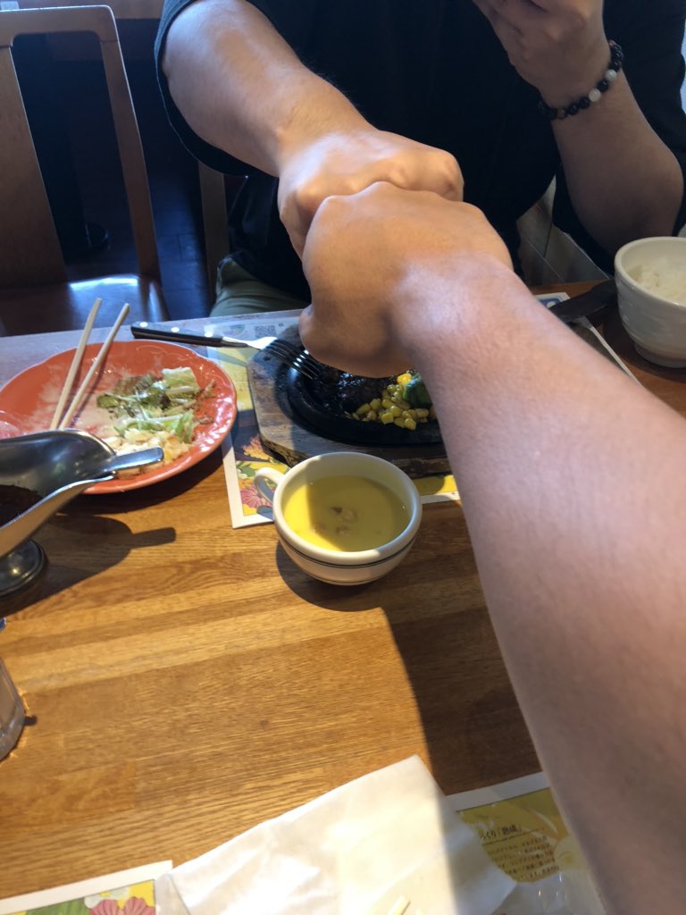 indramuzaffar's tweet photo. ブラザー、何ヶ月ぶりだぜ。
B E E F O N L Y
これで #projectbeef が復活した! https://t.co/D0GtBsY3pa