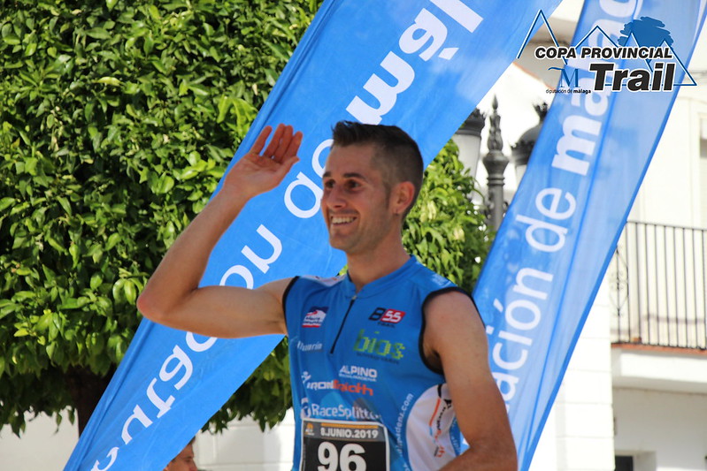 TrailAndalucia's tweet photo. La jienense Silvia Lara y el Malagueño Alberto Gamero CAMPEONES DE ANDALUCÍA Kilómetro Vertical, en la prueba disputada en  Dúrcal. El KV lo ha ganado @OriolCardonaa @DYNAFIT_SpeedUp  con un tiempo de 34´58´´   fotos: Archivo @fedme_es y @DeportesDipMlg  https://t.co/1IfVEjFepy https://t.co/r1VEl0lhQI