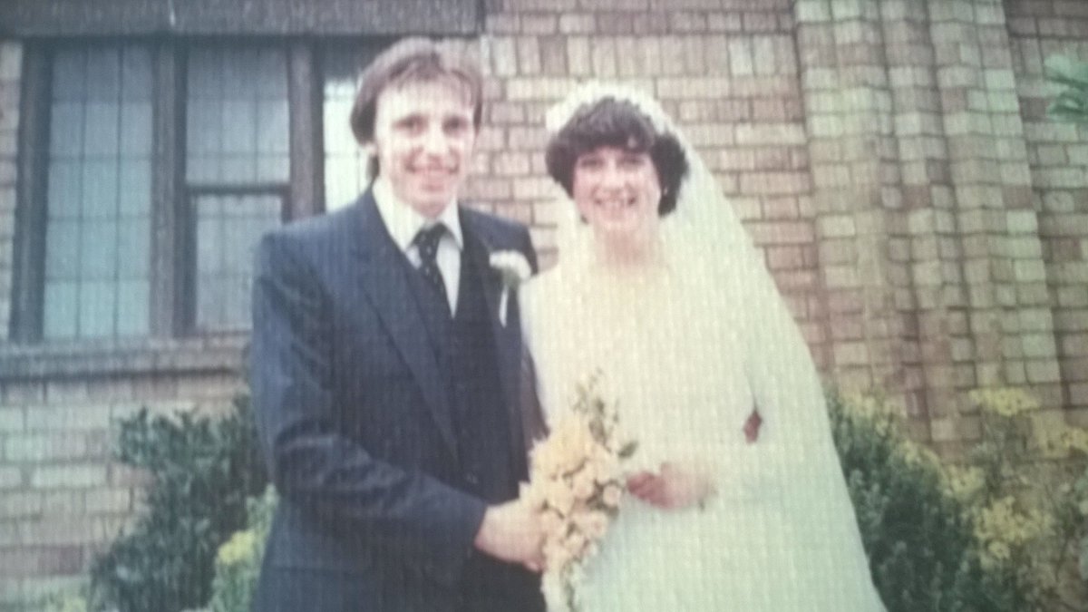 HelenIronmonger's tweet photo. Happy 39th wedding anniversary to this lovely husband xx https://t.co/S2uuLMmeMN