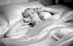 thetalentguru's tweet photo. .@thetalentguru #TCM #TCMParty #Hollywood #BlondeBombshells #ScreenSirens 

11 Sep 2020: #NationalMakeYourBedDay 🛌💤📸

#ClassicMovies stars pictured in bed 

Lana Turner
Marilyn Monroe
Jayne Mansfield
Kim Novak https://t.co/66dqFHHCDU