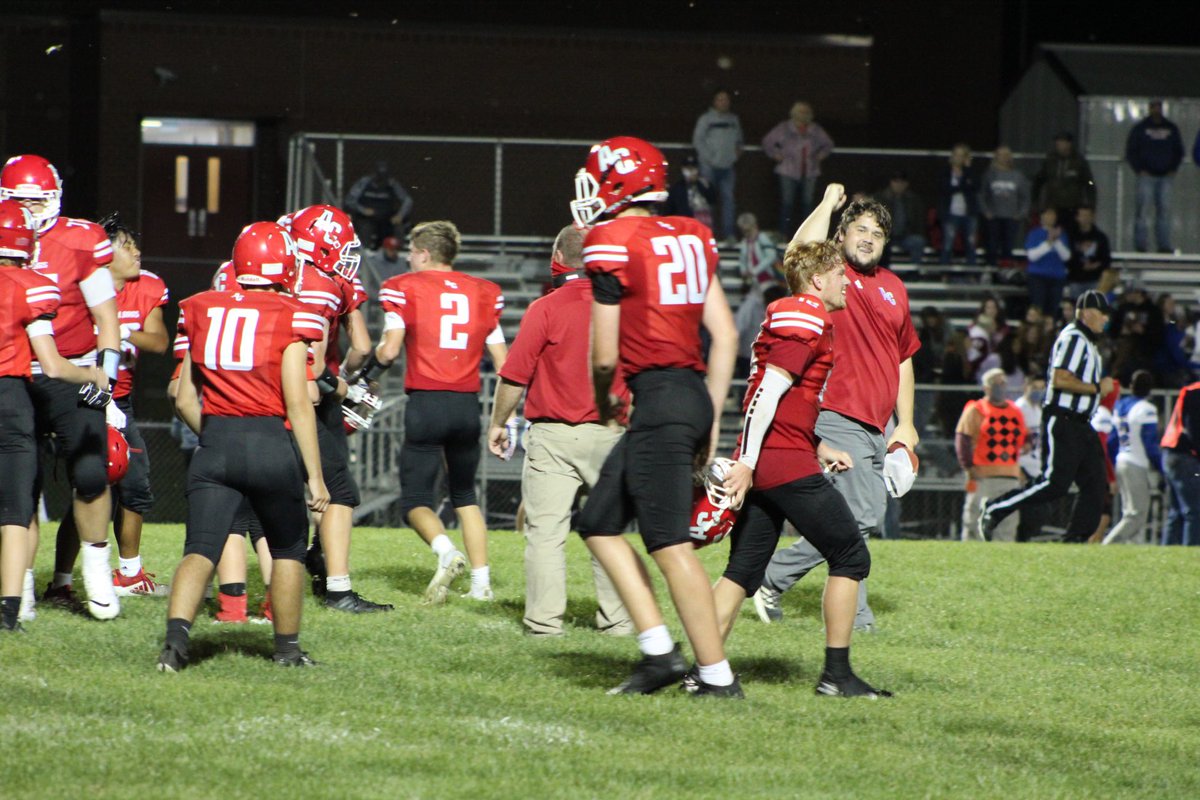 ACHSStuCoKS's tweet photo. The bulldogs take another win against Wellsville tonight!❤️🖤 https://t.co/fSRHy26jOp