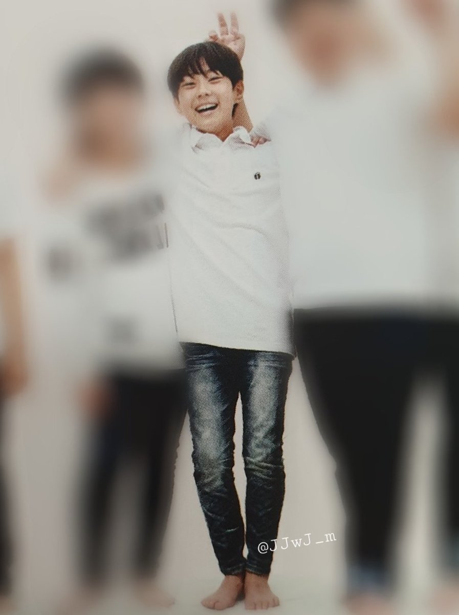 karchivescom's tweet photo. Jungwon
PC: original owners https://t.co/djsjAoFgXJ