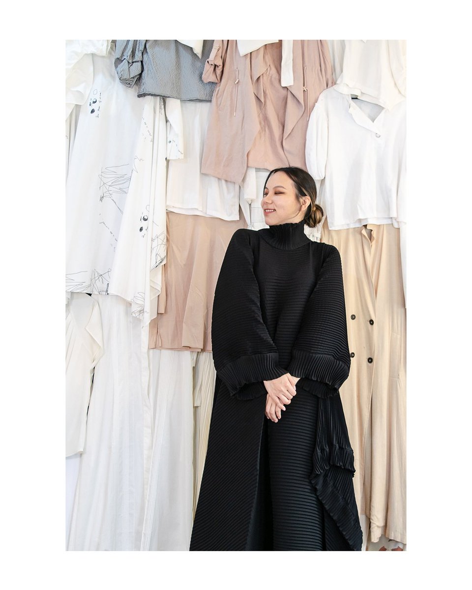 fashionteria's tweet photo. From my new collection
#F/W2020Collection #NewNormal2020 #newlook #newnormallife #postcovidlook #forwardfashion #nextfashion #newtrend #2020 https://t.co/dTmoDhRPMe