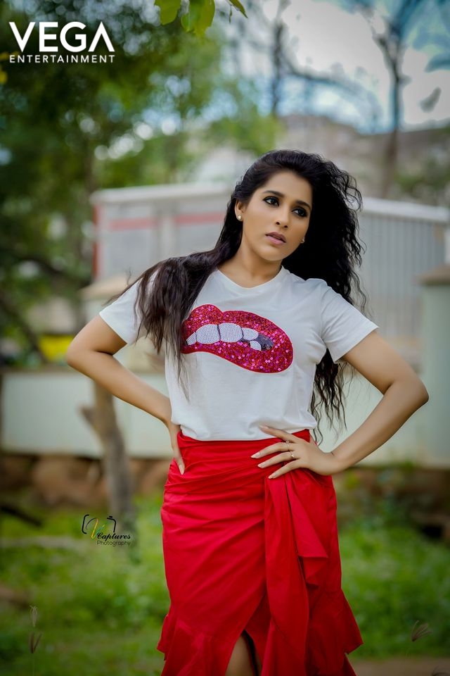 EhsQTOiVgAI_NiE?format=jpg&name=medium