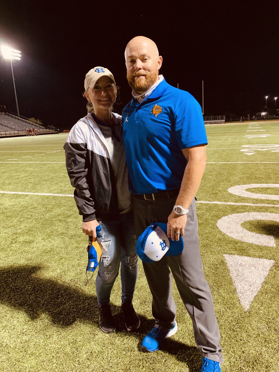 mandy_riordan's tweet photo. My coach is better than yours!! #gotthatdub #fnl #beardisback ๐คจ https://t.co/Y4G5jhGjCN