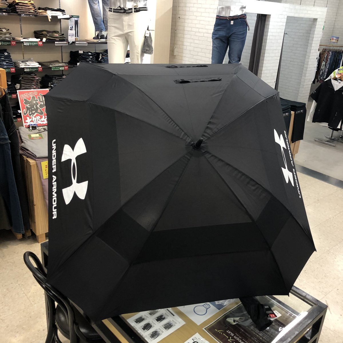 bmo_kasuya's tweet photo. #BMO粕屋店 の呟き人です。。。
今回のご紹介は #underarmour  #umbrella です☂️
気になった方はメッセージください♪
大きめサイズです！ https://t.co/p8yFgKzFHc