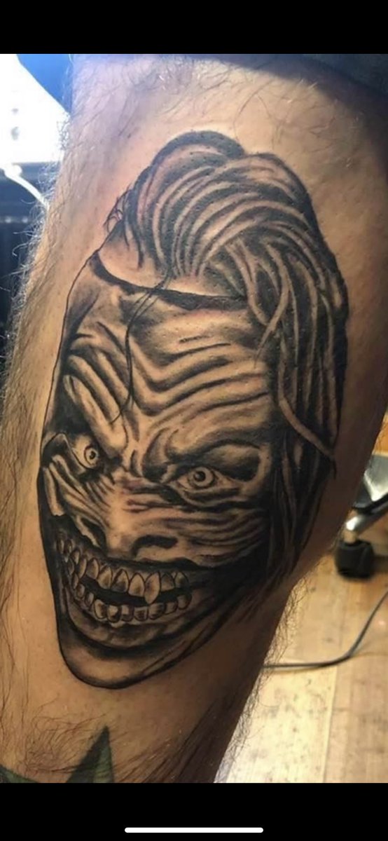JJonTheGod's tweet photo. @WWEBrayWyatt let him in https://t.co/v4JgS3fSKr