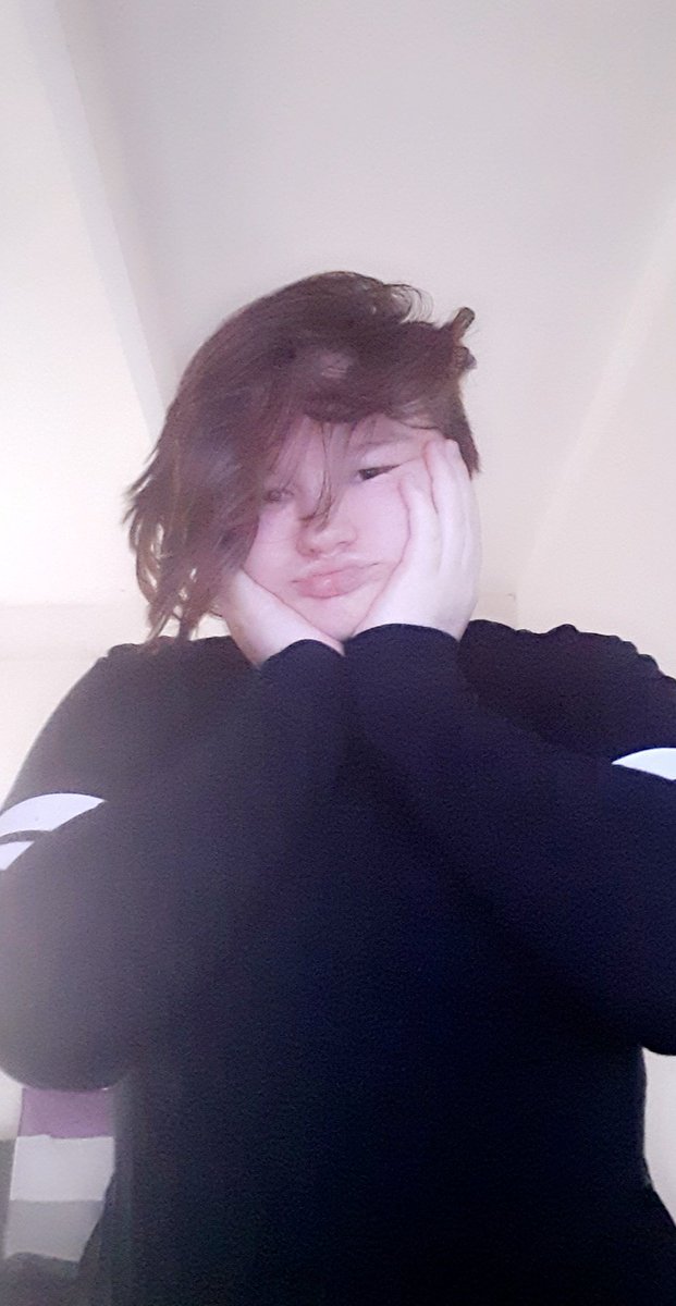 This morning I woke up to arguing the internet being turned off and then a really heavy pot fell on my head/shoulder woohoo good morning aka 3pm