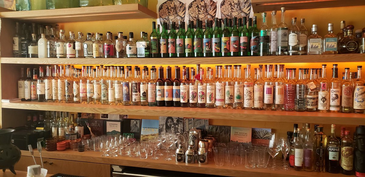 PRMEXICO_Japan's tweet photo. Cuishe MEZCALERIA。月島にある路地裏隠れ家的メスカルバーです。ずらっと並んだメスカルはマスターが選び抜いた逸品ばかり。インテリアも素敵です。
@EmbamexJP @everlasevents @JapanPaola https://t.co/u7xaHKkKZq
