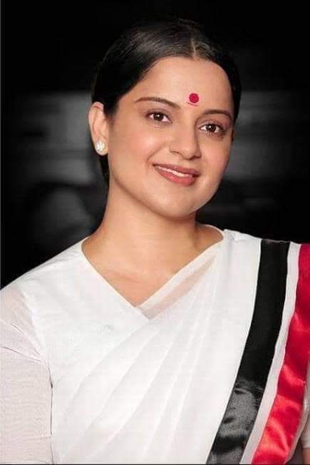 aman_25081's tweet photo. Who is your first choice among the two❓

#महानायक_नहीं_महानालायक

RT For Kangana 👈 Like For amitabh 👈 https://t.co/VFQYJwVjXZ