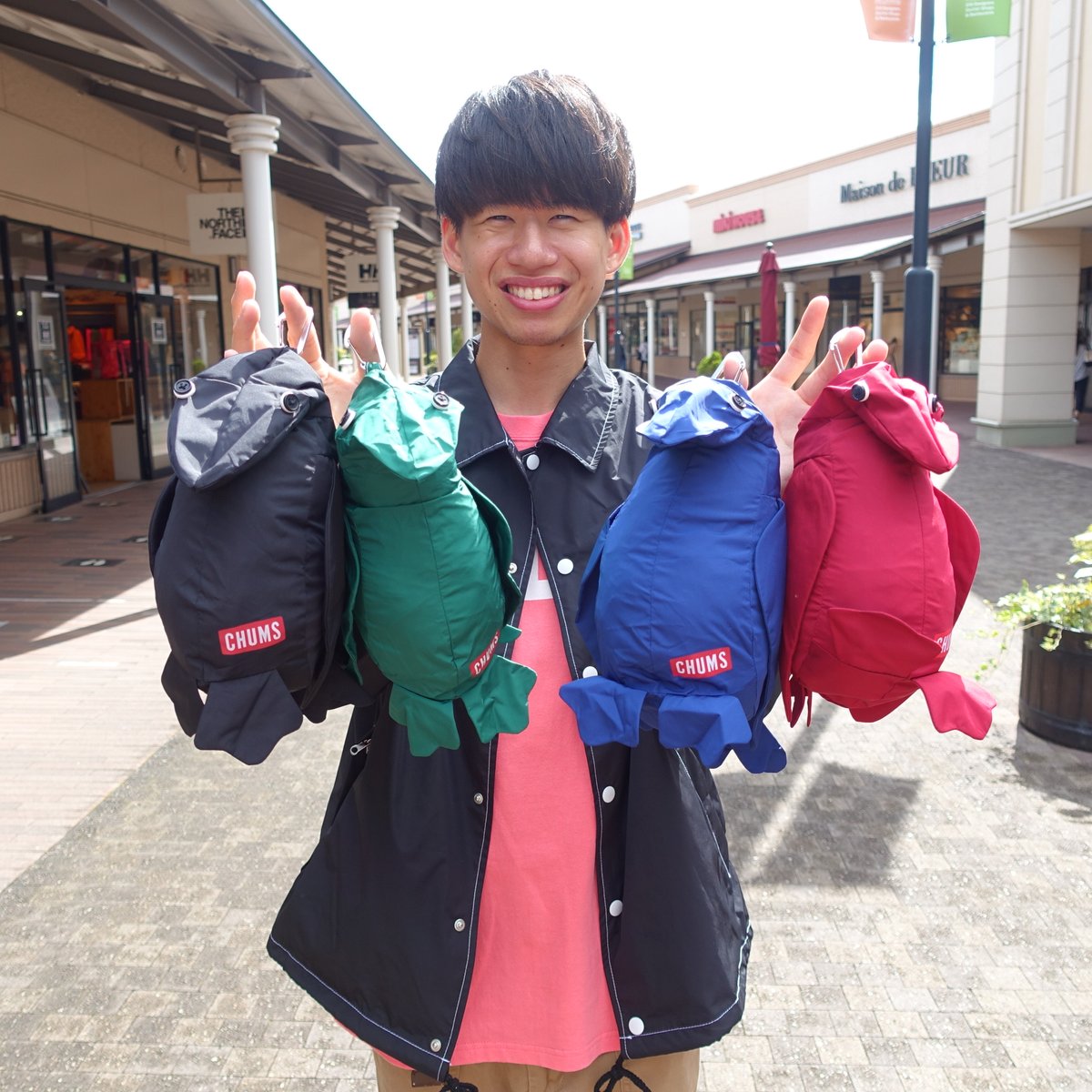 Chums Japan ブログ更新 ぬいぐるみになるかっこかわいいジャケットあります T Co Umnpqrytct パッカブルが特徴のコーチジャケットを紹介 詳細はブログで Chums チャムス Shisuipremiumoutlets 酒々井プレミアムアウトレット