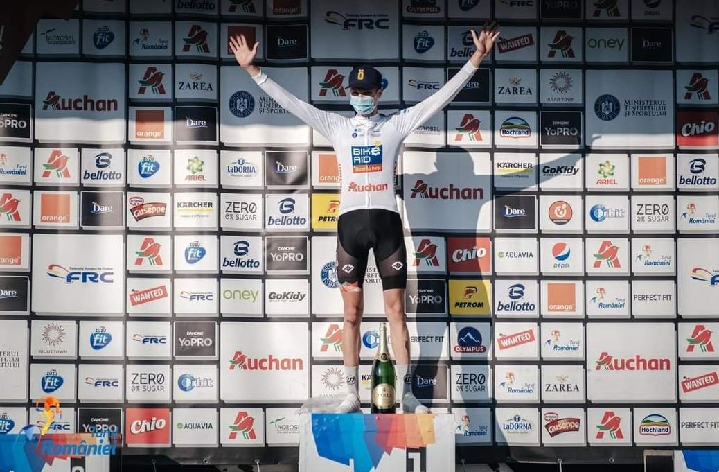 🇷🇴 <a href="/turulromaniei/">Turul României</a> stage 3 

1 🇷🇴<a href="/eduardgrosu/">Grosu Eduard</a>
2 🇩🇪N. Holler
3 🇰🇿G. Brussenskiy
4 🇵🇱P. Pekala
5 🇨🇴<a href="/jhonatancavar/">johnatan cañaveral</a>
6 🇭🇺V. Filutas
7 🇷🇴<a href="/Tsvetkov13/">SergeTvetcov</a>
8 🇸🇪<a href="/Erik__Bergan/">Erik Bergström Frisk</a>
9 🇰🇿D. Pronskiy
10 🇷🇴E. Dima
11 🇳🇱A. Van Engelen
12 🇵🇱S. Krawczyk
13 🇰🇿S. Astafyev
14 🇷🇴<a href="/crista_dani/">crista daniel</a> 

#cycling