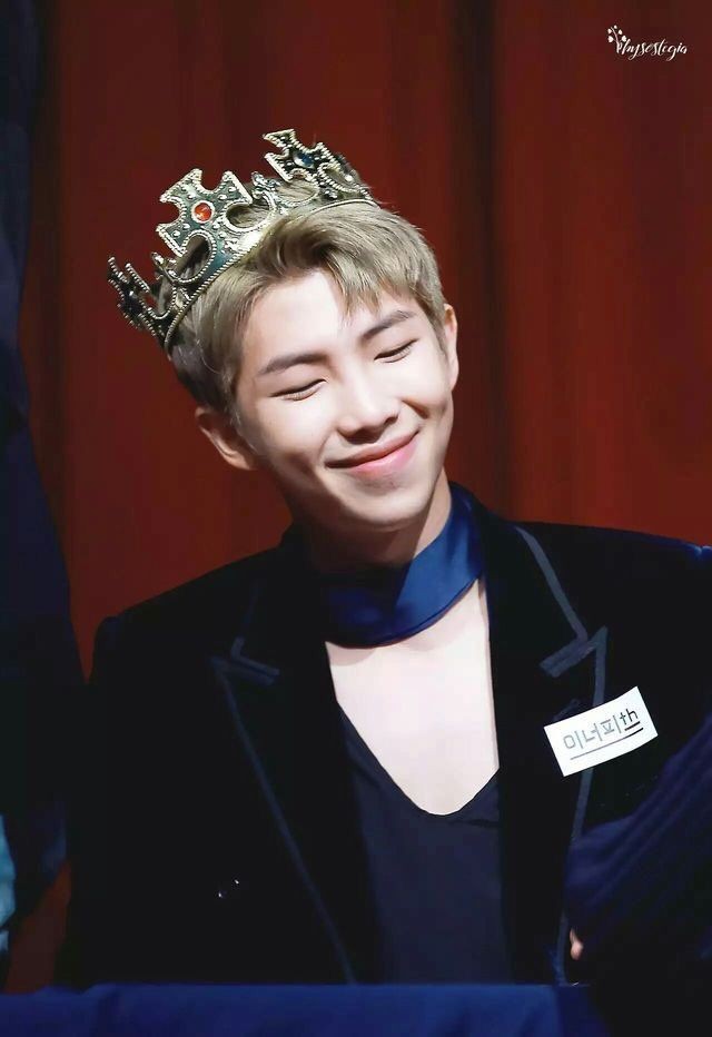 KimSuchonaa's tweet photo. #wewearmask
#westaysafe
#Namjoon 
#NamjoonBirthday 
#NamjoonDay
#HappyNamjoonDay
#BTSxBangladeshiARMY 
@Bts_twt @Bd_btsarmy
Happy birthday King👑💜
🇧🇩💜 https://t.co/rvoWNb594d