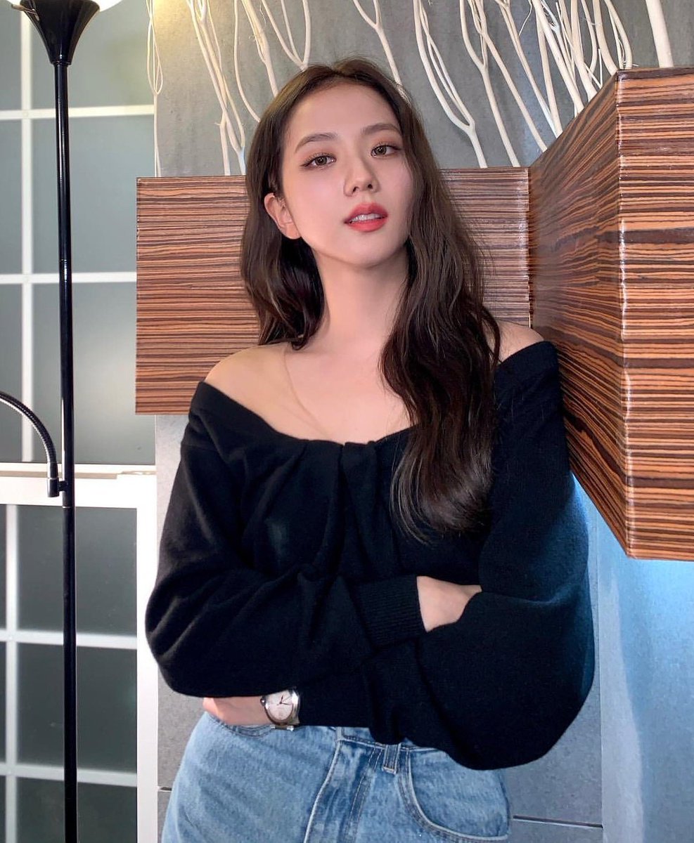 jisoo pics tweet media