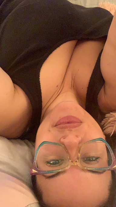 I&rsquo;m home ☺️☺️ https://t.co/SyrDDpsS4n<a href="/tag/newprofilepic"class="tags"><span>#newprofilepic</span></a>