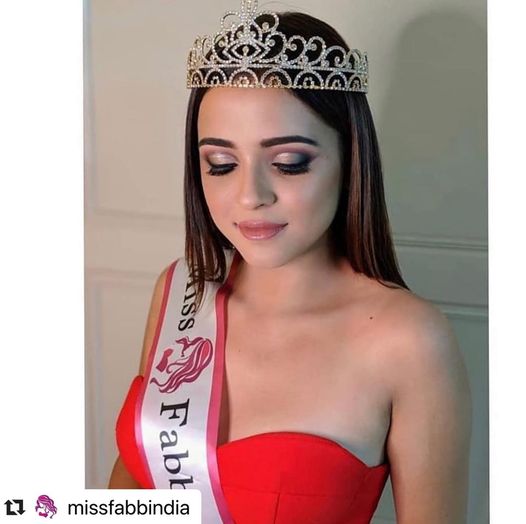 mrsfabbindia's tweet photo. #Repost @missfabbindia with @make_repost
・・・
#missfabb #missfabbindia #missfabbmumbai #mumbai #winner #bestbeautypageant #pageant #pageantlife #femalemodel #model #Photoshoot https://t.co/47VKDr9r9a