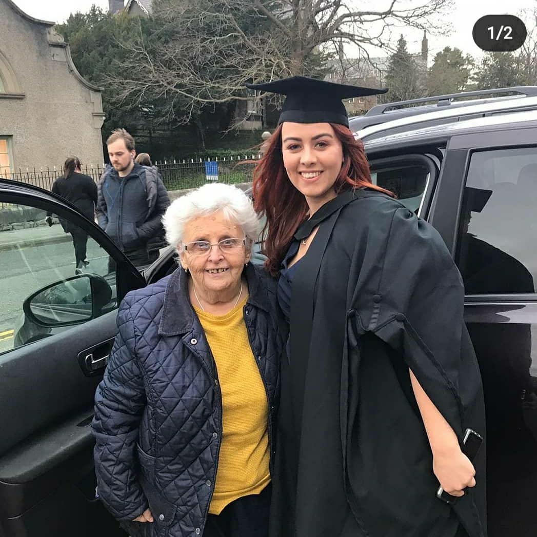 Collad mawr i ni fel teulu, diolch am bob dim nain❤