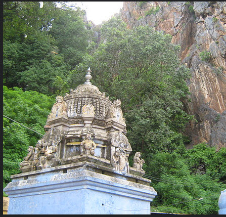 Vasishta Theertham in the top of the Hill CaveVayu Theertham, Harur (western side of the hill)Varuna Theertham, Harur (western side of the hill)Indira Theertham, Andiyur (Mondukuli) (eastern side of the hill)Yama Theertham, Veppampatty (southern side of the hill) @InfoVedic