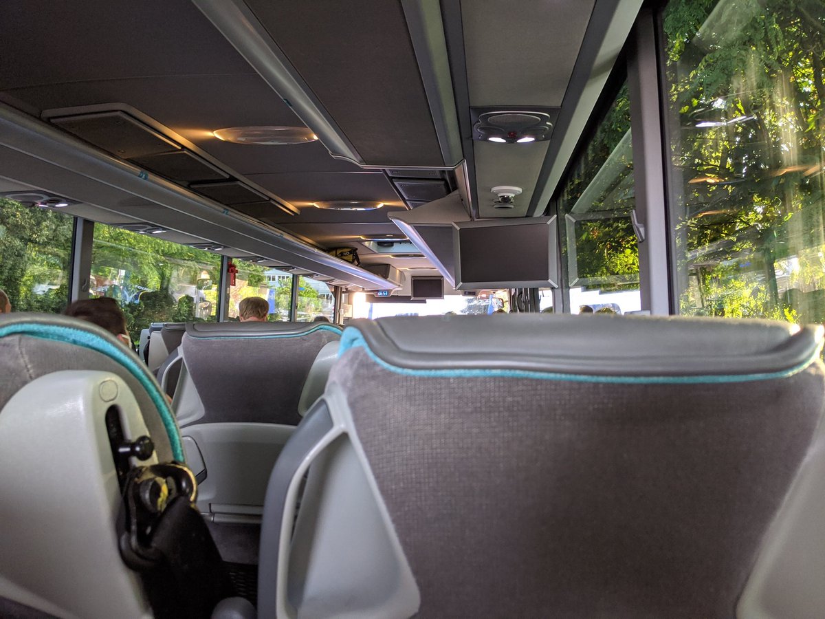 aurelievache's tweet photo. Toutes les bonnes choses ont une fin 😉
En attente dans "l'autocar de la @sncf" pour près de 6h de route/rails ^^
Au revoir La Rochelle et le @jugsummercamp
C'était bien sympa de découvrir cette conf orchestrée de main de maître et de revoir les copains 😀
#JSC2020 https://t.co/WqoovpzMIi