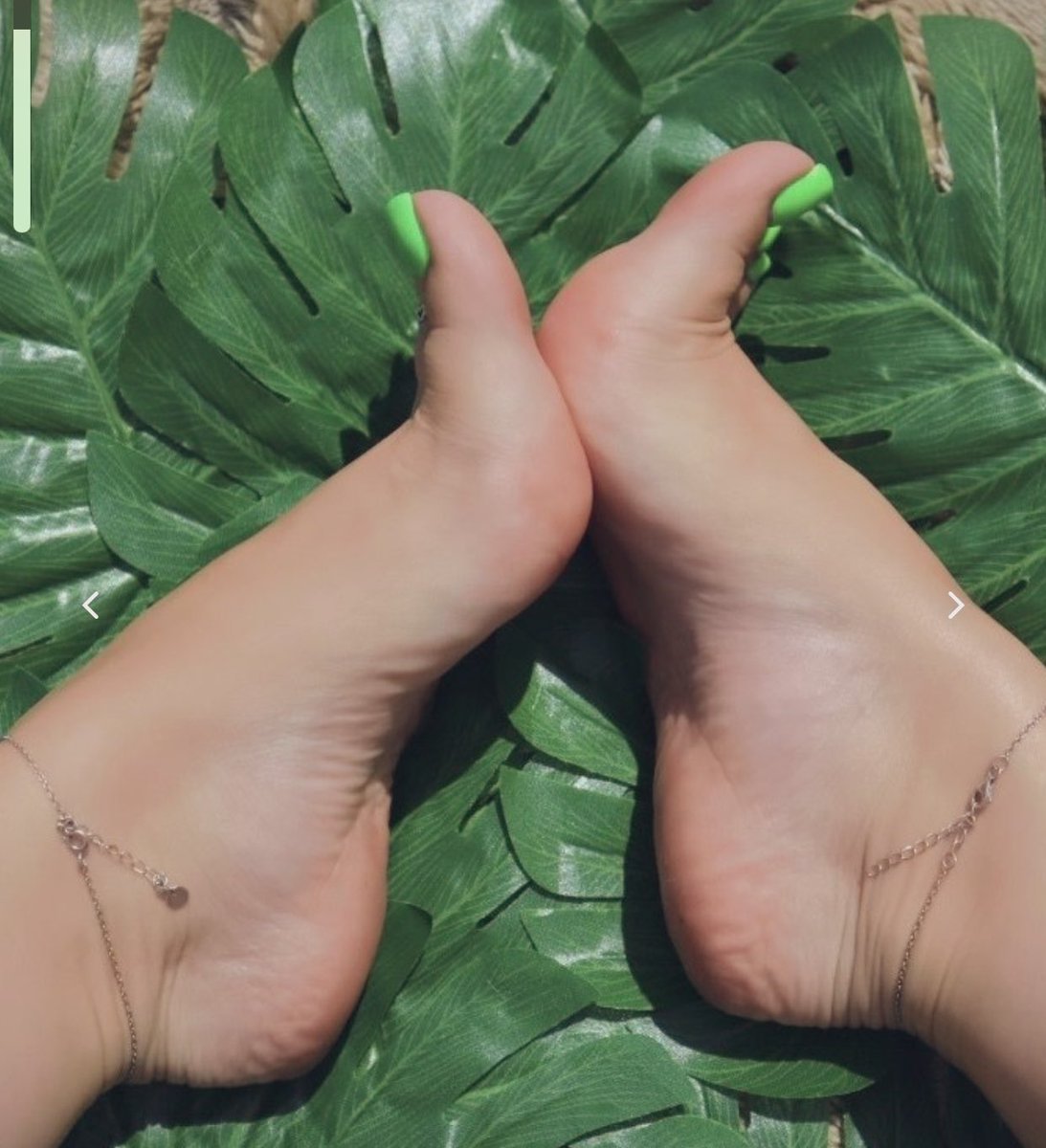 footsiebabes101's tweet photo. God damn https://t.co/qIChMEf4VH