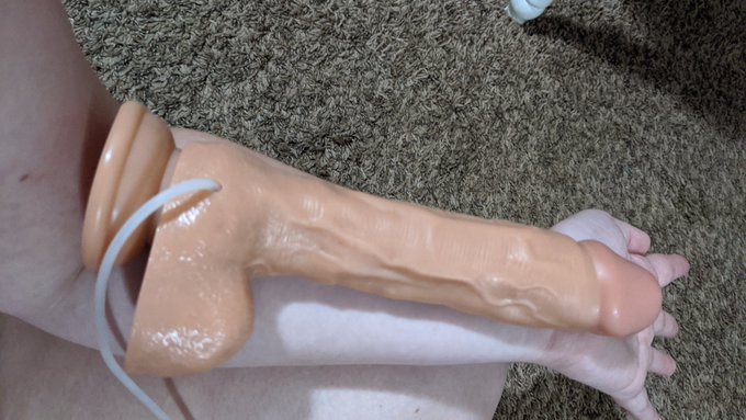 Just tried out this big dildo on my OF, go check it out 👀 https://t.co/tlEIPQKBoi