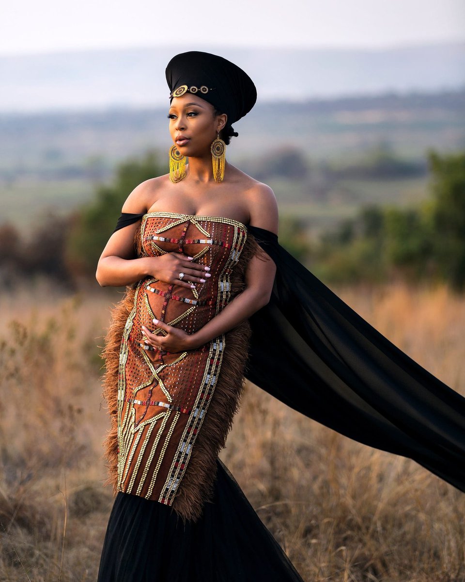 AllTheRage_SA's tweet photo. Minnie Dlamini is Pregnant! Congratulations Mama 😍😍

#BecomingMamaJones https://t.co/cuAgXd8pEK