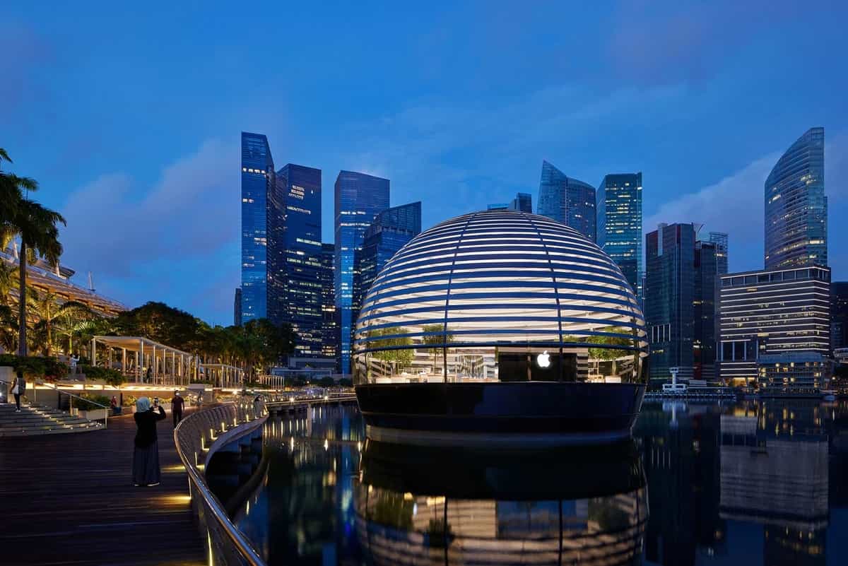 thetechsuggest's tweet photo. Apple announced on Sunday that the company is opening a brand new store in Singapore on the waterfront at Marina Bay.

#AppleStore #Apple #Singapore #MarinaBay https://t.co/uYQ1kcQQ5z https://t.co/8AccLJT3JK