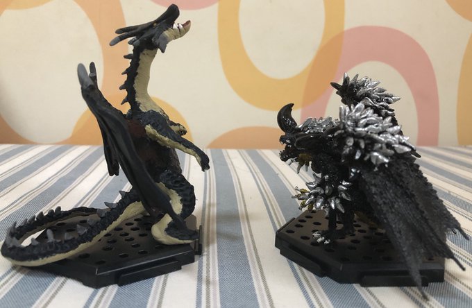 ラオシャンロンのtwitterイラスト検索結果