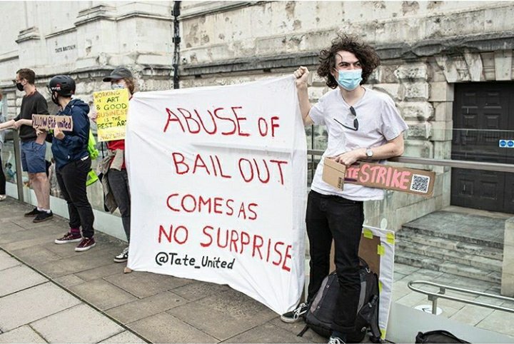 Reminder today: join the March to Protect Art and Culture Jobs- culture workers should not be paying for the crisis!

Meet at Tate Modern Main Entrance at 11am and march to Parliament Square via the South Bank.

#savetatejobs #southbanksos