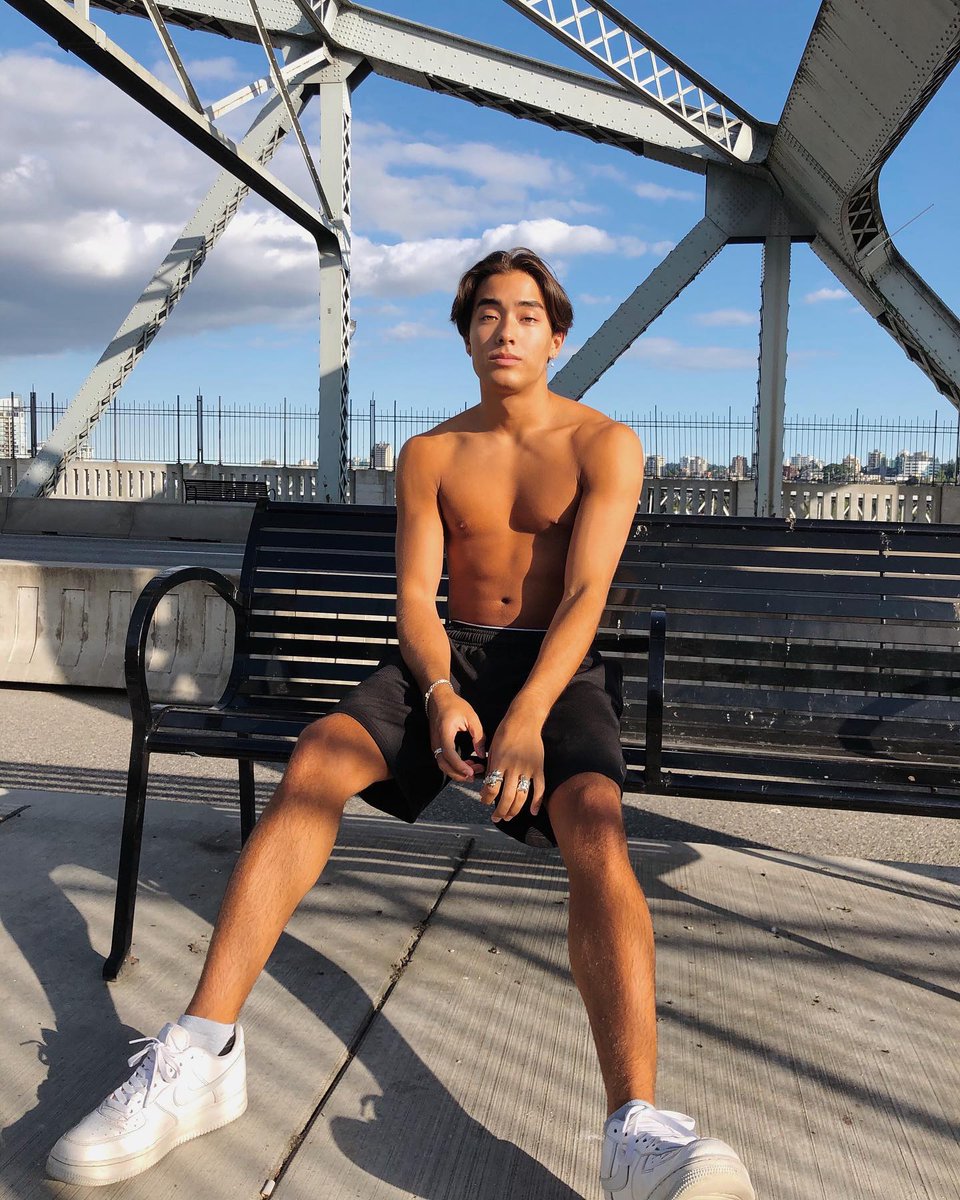 assaultprince's tweet photo. https://t.co/LckaojTf8r