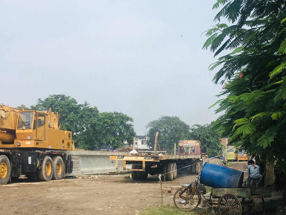 the CM, this allotment was cancelled. The value of this land runs in thousands of crore at present! Presently this land is being used by Uttar Pradesh Setu Nigam to store it's material for constructing a flyover starting from Company Bagh to Rajajipuram, 9