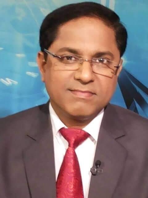  #मराठीमीडियासप्टेंबर 2018 ची घटना आहे न्यूज 18 लोकमत चैनल ने टीआरपी वाढावा म्हणून खटाटोप सुरू केला होता त्याच खटाटोपातून राफेल प्रकरणात शरद पवारांची मुलाखत घेतली गेली,निरगुडकर यांनी राफेलचा बाण शरद पवारांच्या दिशेने फेकला,त्यावर पवारांनी शब्दाचे बाण फेकत आम्ही कुठं आरोप केलाय