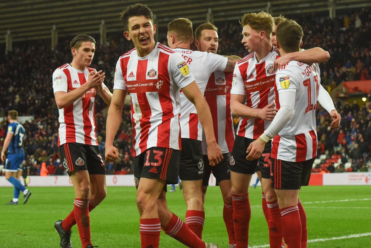SunderlandAFC's tweet photo. ✊ 𝗜𝗧’𝗦 𝗠𝗔𝗧𝗖𝗛𝗗𝗔𝗬 ✊

📍@StadiumOfLight 
🆚 @Official_BRFC 
🏆 @SkyBetLeagueOne 
📺 https://t.co/FDhvzjSIeH

🔴⚪️COME ON SUNDERLAND⚪️🔴 https://t.co/n3rVk7E1fC