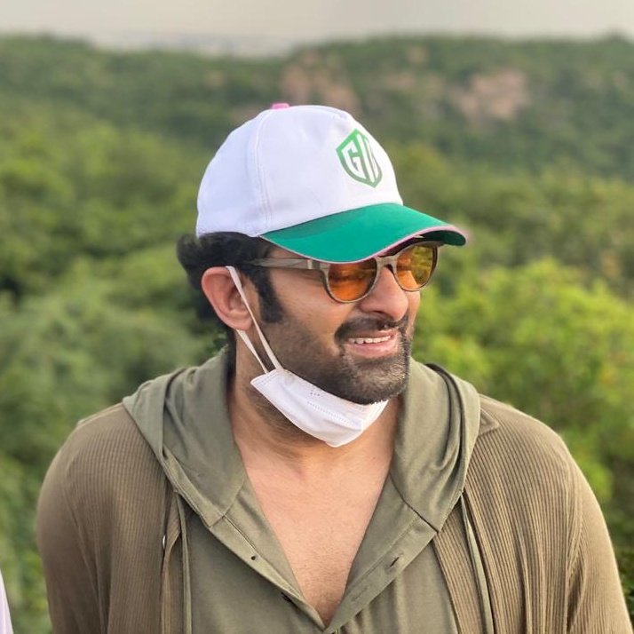 TeamTWTPOffl's tweet photo. Pan-Indian star status &amp; so much connected to his roots, his family 
He named his father name to urban park which he adopted ❣️😍
#Prabhas
#41DaysToREBELSTARBday https://t.co/nKVzA2EHOH