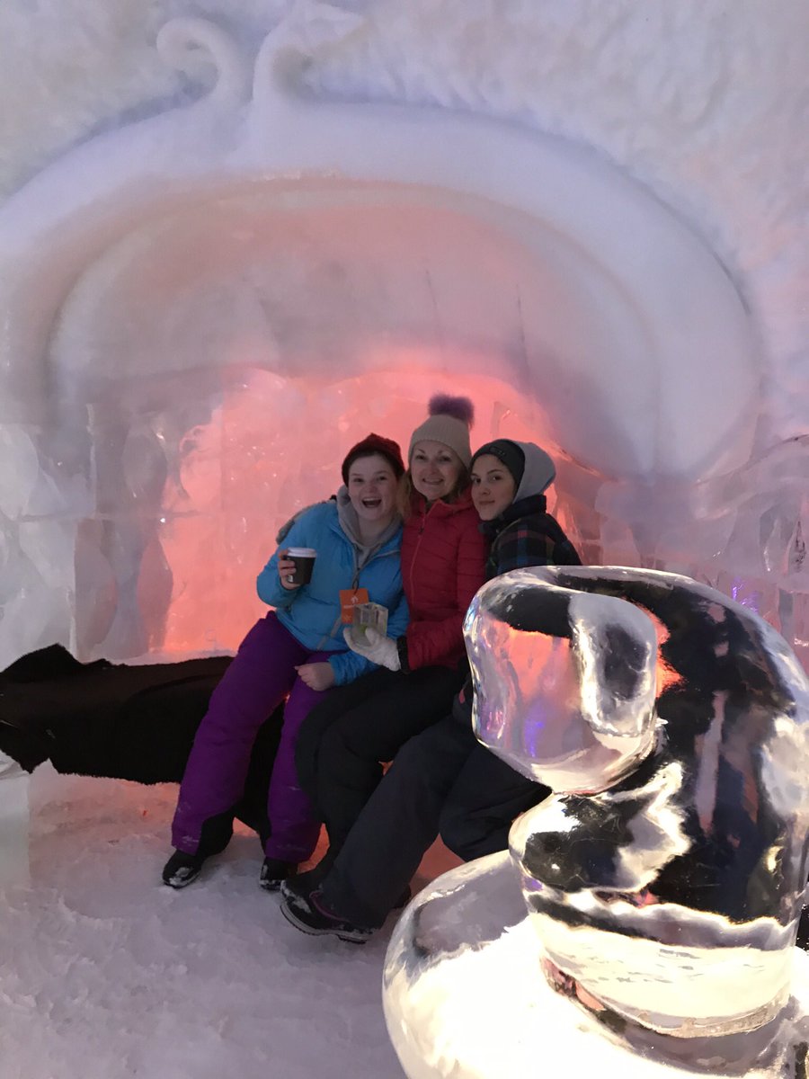 inkscrblr's tweet photo. Finally had a second to do this. #top4theme #top4chairs @CharlesMcCool @Giselleinmotion @Touchse #ifwtwa 1 - @Hoteldeglace in Quebec 2 - @Smugglers_Notch 3 - @visitwyoming Vee Bar Ranch 4 - any chairlift anywhere but this one is @OkemoMountain #visitwy #skifamily #getoutdoors https://t.co/aojRWsGGXK