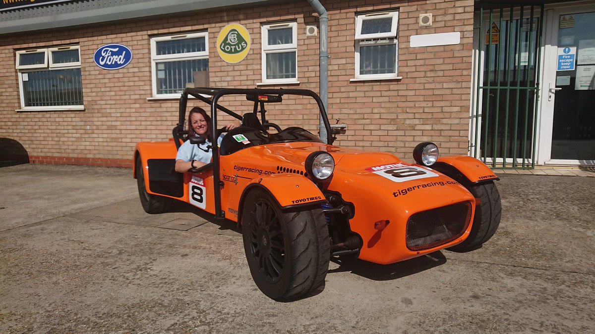 LauraDu58596372's tweet photo. At work today... Customer comes in withhis Tiger Avon....had to get a picture... My number 8... https://t.co/gwbyl9jObD