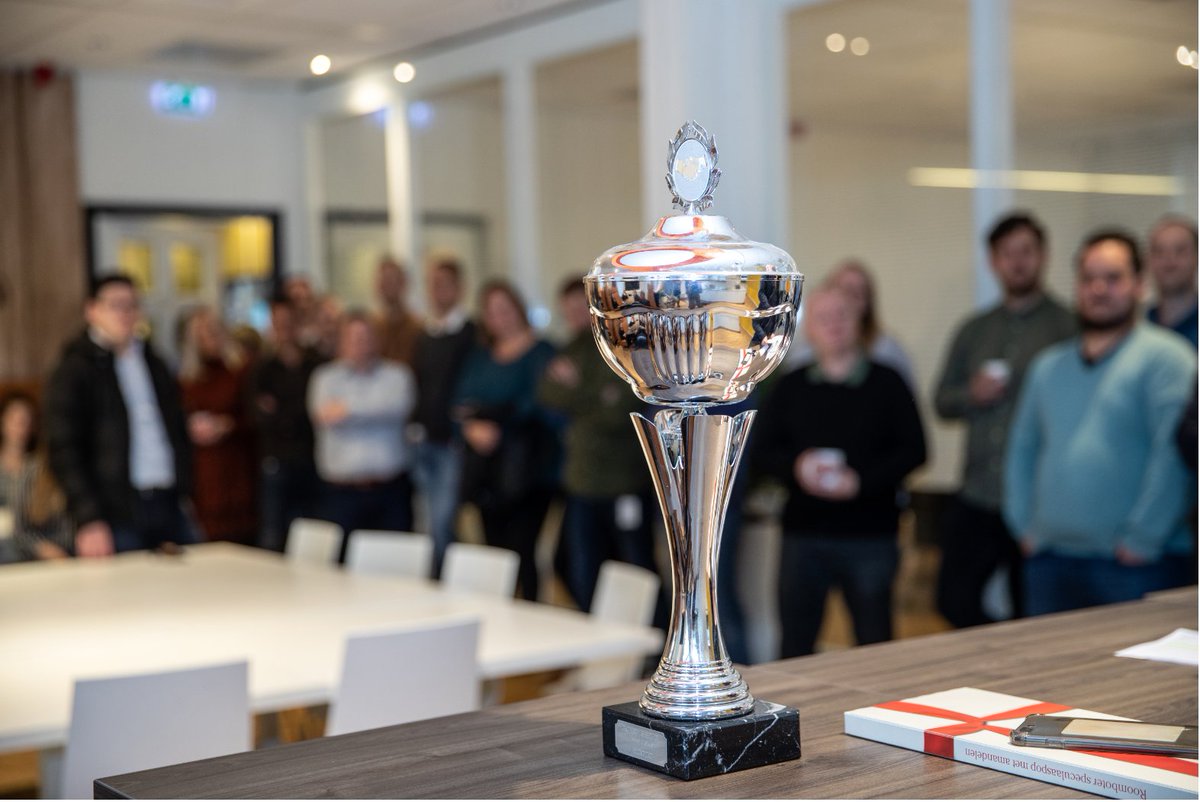 vecozo's tweet photo. Vandaag zetten we onze developers eens extra in het zonnetje. Jullie zijn goed bezig!
Werken bij VECOZO als (.Net) C# ontwikkelaar? Bekijk de vacature: https://t.co/7ZKUPTRpGp #programmeursdag #vecozo #ict #tilburg #dotNET #developer #ontwikkelaar #vacature https://t.co/EeWM7owMrb