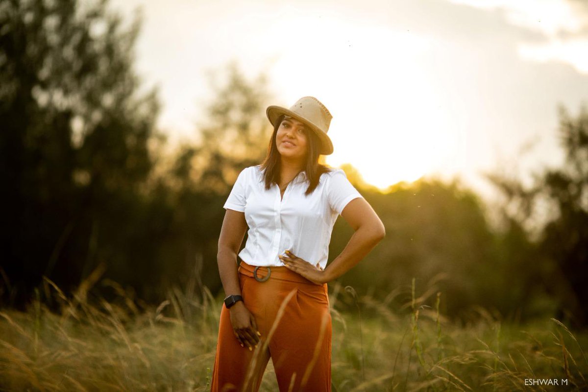 Hashtagatte's tweet photo. #ChubbyStar
#AkalyaVenkatesan
the roles she have done so far in kollywood
#Devaratam
#Dharalaprabhu
#Raatchasi
#K13
#Sangathamizhan
Is Grooming herself for Bigger Performing and Charming Roles
@iamakalya https://t.co/HcUED8jDjz