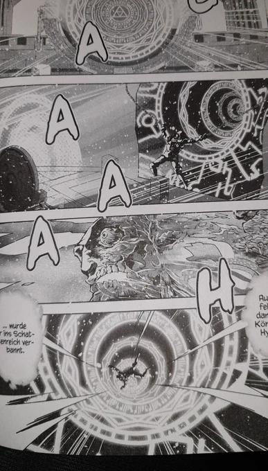 @shadow7591 I'm reading the Twilight Princes Manga right now. If they would ever adapt that it would be absolutely incredible but it gets super gory and dark and Nintendo would probably go with a save route and choose a clasic like OoT. 