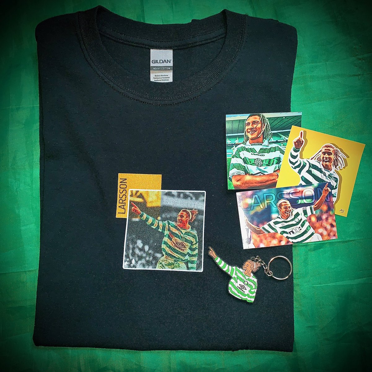 AJ_CELTIC's tweet photo. AJ 1K GIVEAWAY 🤯

Oh yes! In celebration of passing the 1,000 followers we’re doing our most EXPENSIVE giveaway yet! Worth over £40! 😎

All you have to do is RT &amp; Follow to win the following:

Henrik Larsson Keyring
ANY two tees of your choice
Unreleased sticker pack https://t.co/LE19S4jGAn