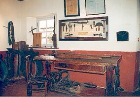 Louis Braille est né ici, à Coupvray (Seine-et-Marne), en janvier 1809, au sein d’une famille modeste mais alphabétisée. Sa maison natale est aujourd’hui un joli petit musée comme on en trouve tant en France...