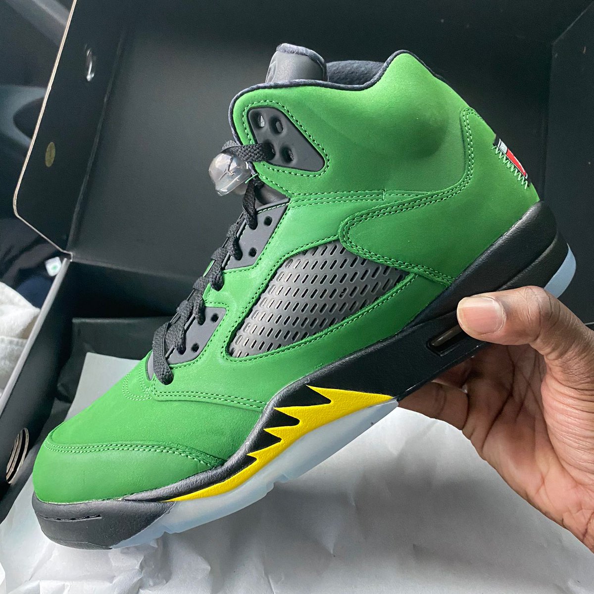 jordan 5 oregon foot locker
