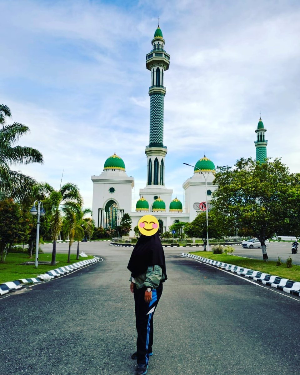 vindanatasya's tweet photo. Jangan malu pada dirimu, karna kamu lah yang punya hak lebih akan tubuhmu. Lakukan sewajarnya jangan melewati batas. #stopbodyshaming #MentalHealthAwareness #Insecure #sentiasabersyukur https://t.co/JaRYRhFB24