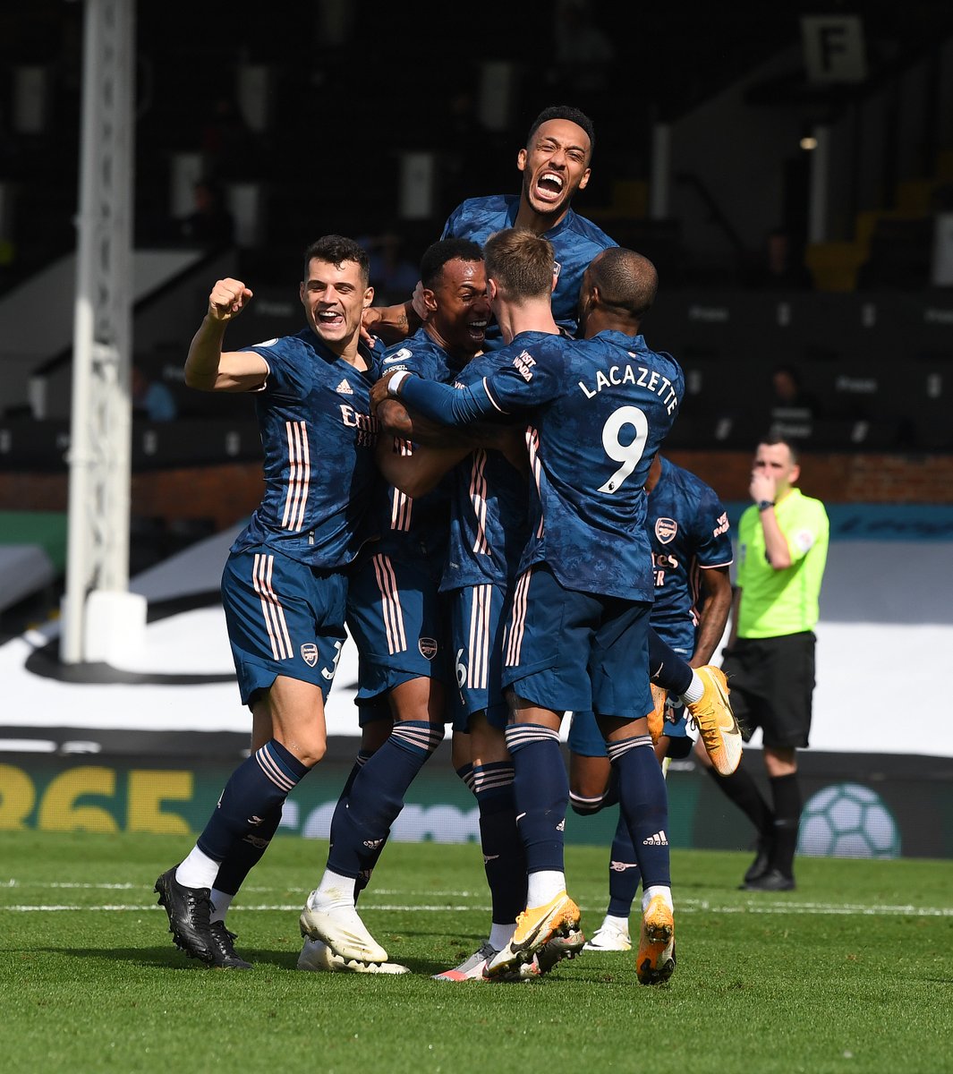 Stuart MacFarlane tweet media